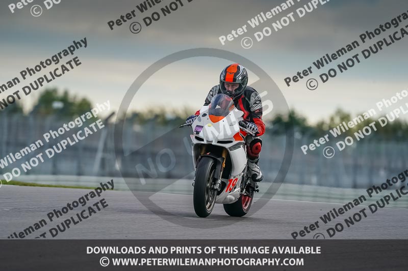 donington no limits trackday;donington park photographs;donington trackday photographs;no limits trackdays;peter wileman photography;trackday digital images;trackday photos